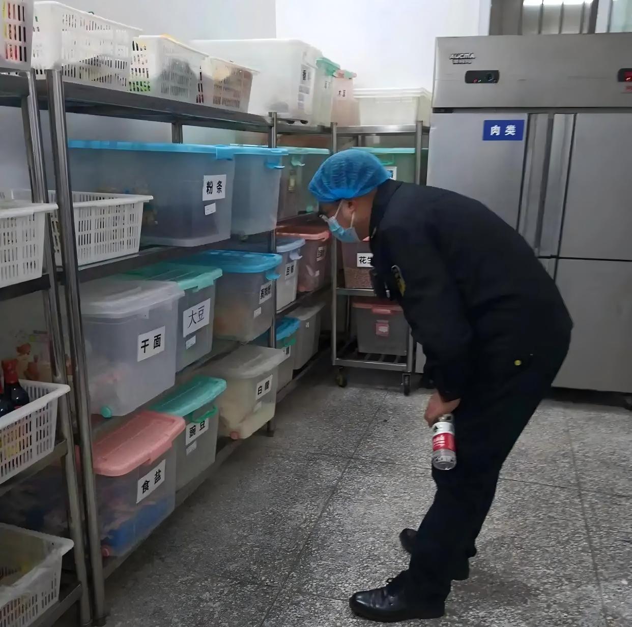 重庆市永川区双石市场监管所筑牢儿童食品安全防线.jpg